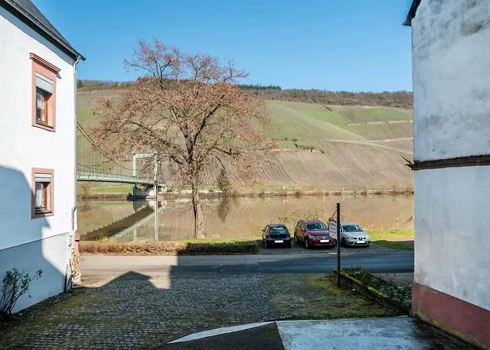 1 公寓 贝恩卡斯特尔-屈斯